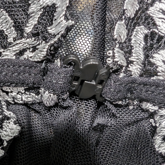 Black Lace Babydoll Negligee & Thong Embroidery Flowey - Picture 3 of 12